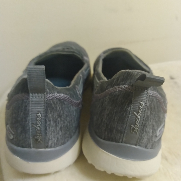 Womens SKETCHERS Gray Slip-On  Shoes Size 7.5 - Picture 9 of 16